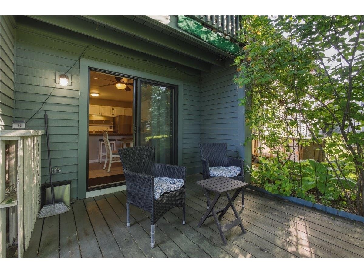 37 Twin Oaks Terrace