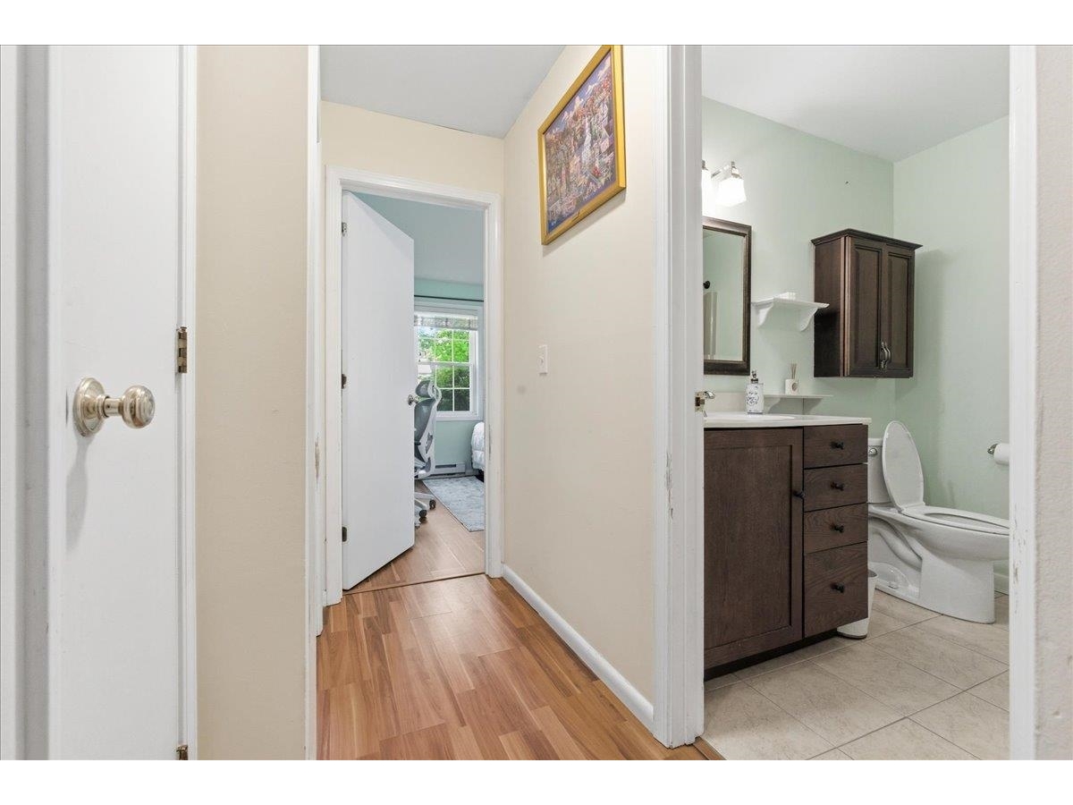 37 Twin Oaks Terrace