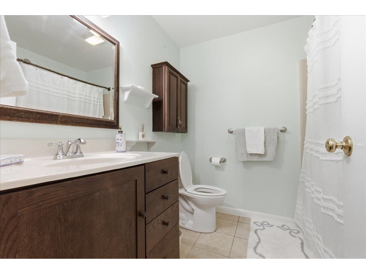 37 Twin Oaks Terrace