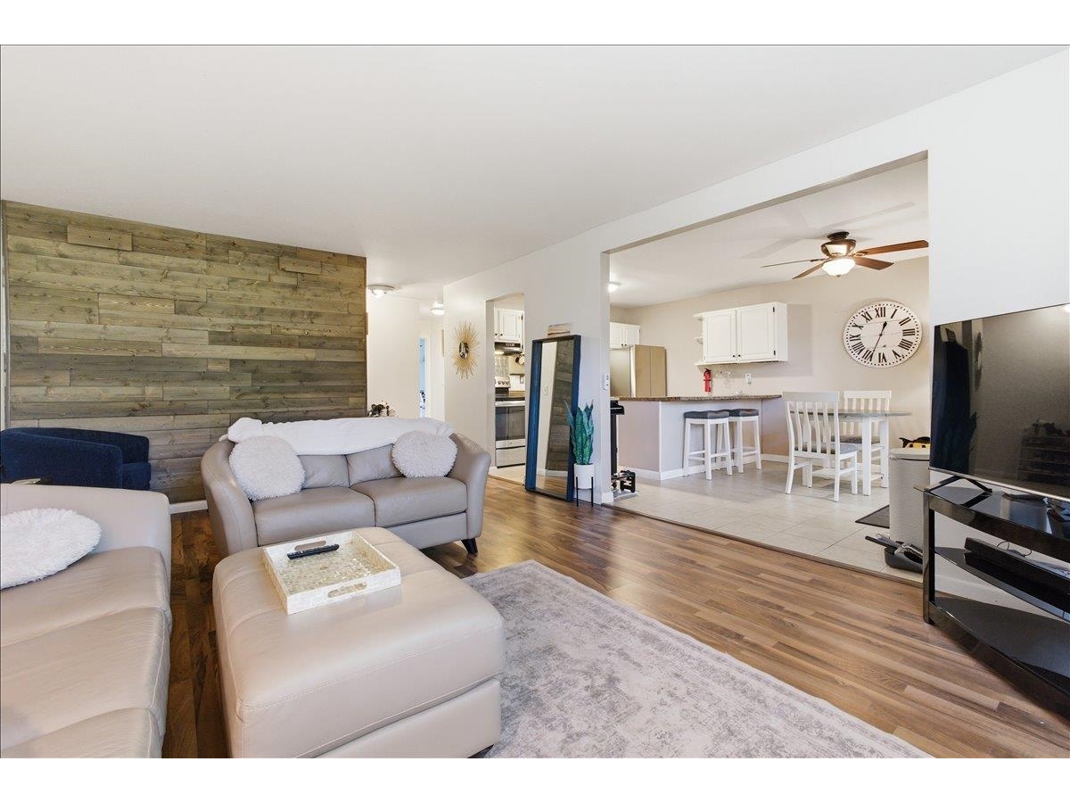 37 Twin Oaks Terrace