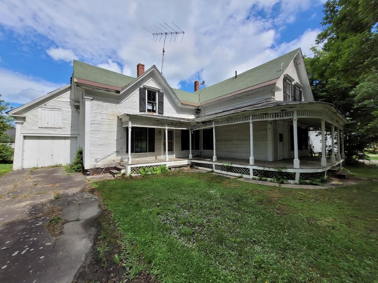 370 Main Street