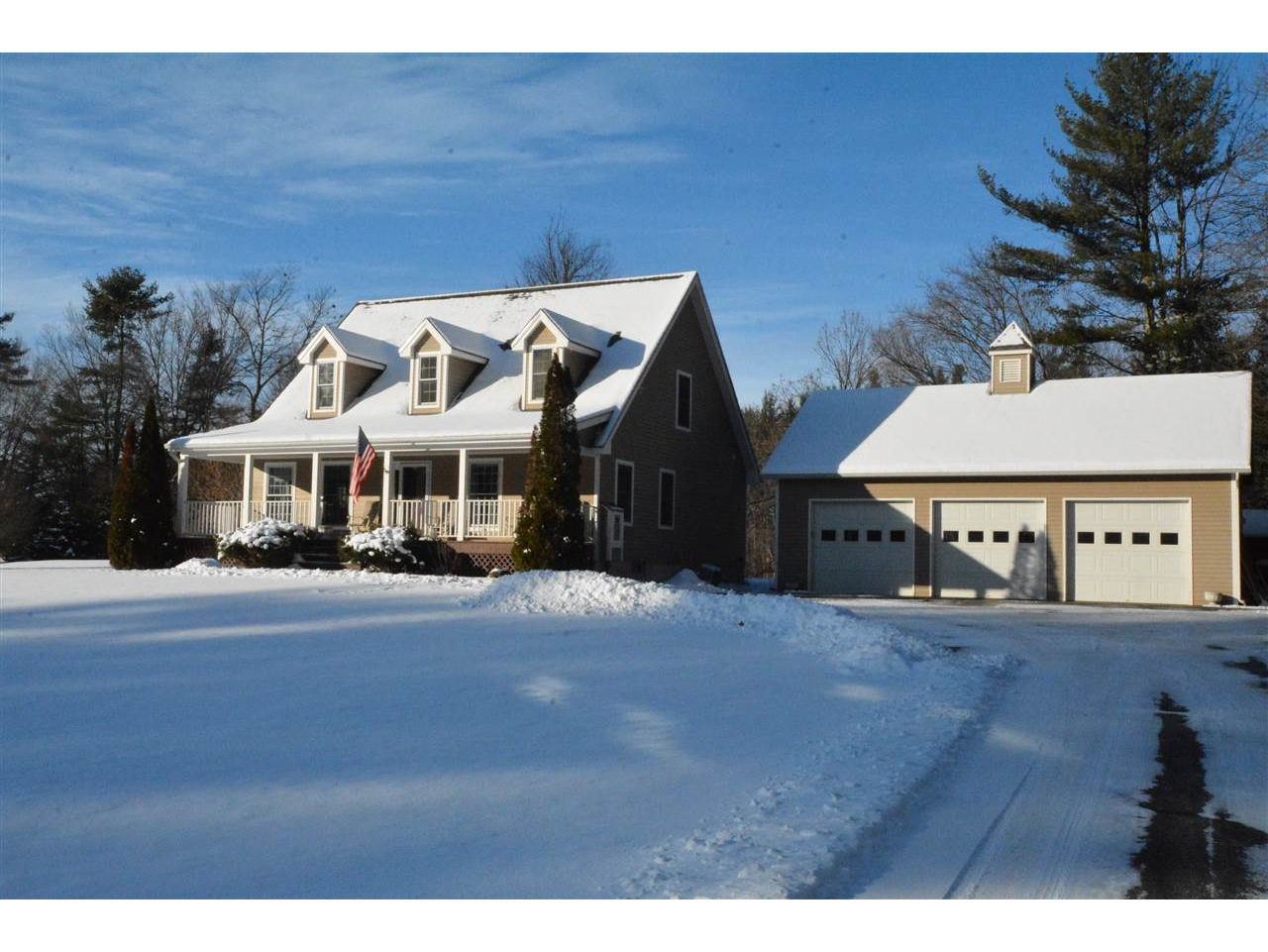 370 River Road
