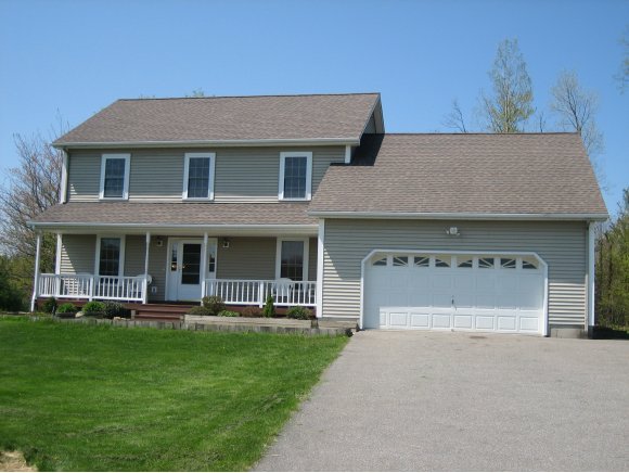 372 Lake Rd