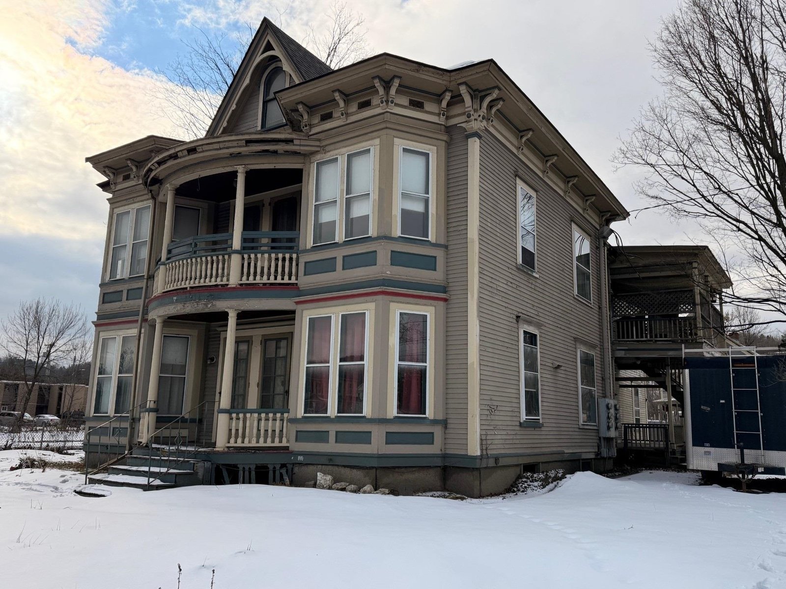 372 N Main Street
