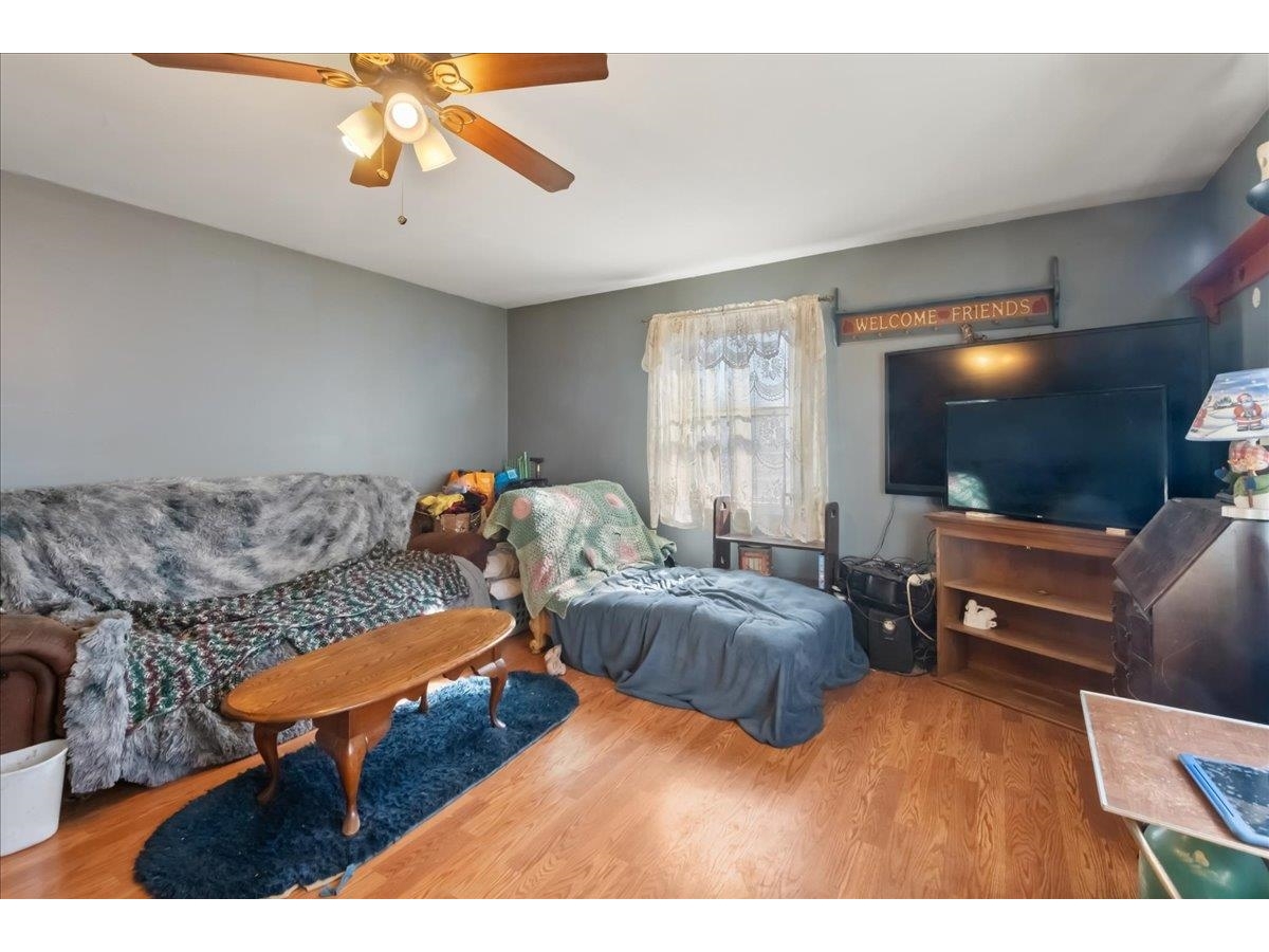 374 Lake Road