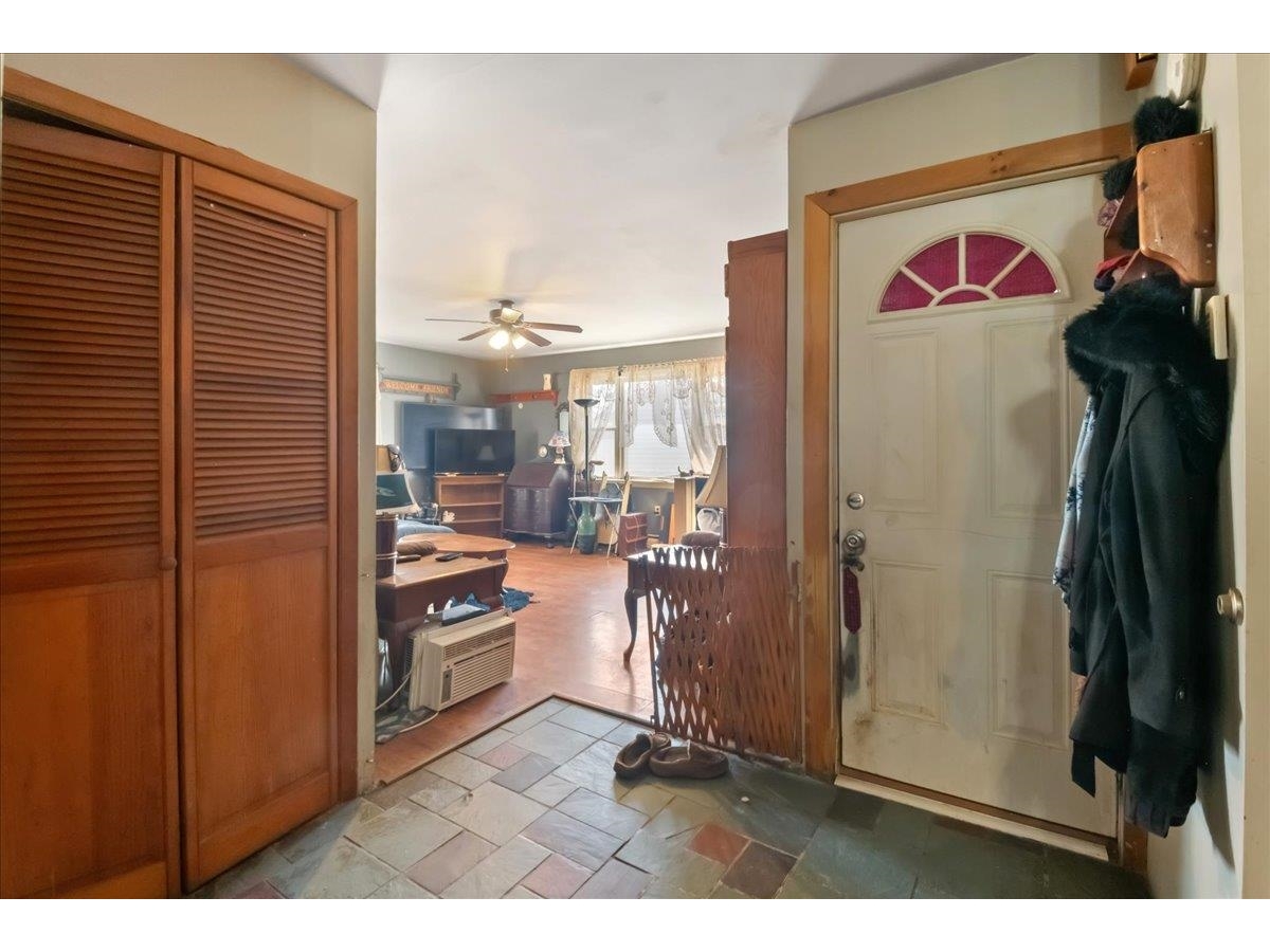 374 Lake Road
