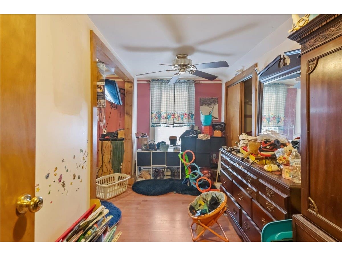374 Lake Road