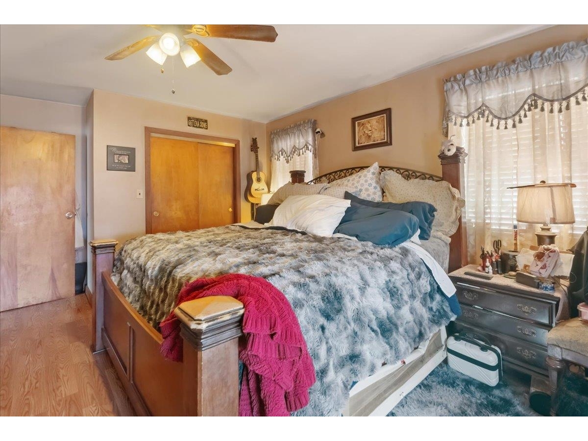 374 Lake Road
