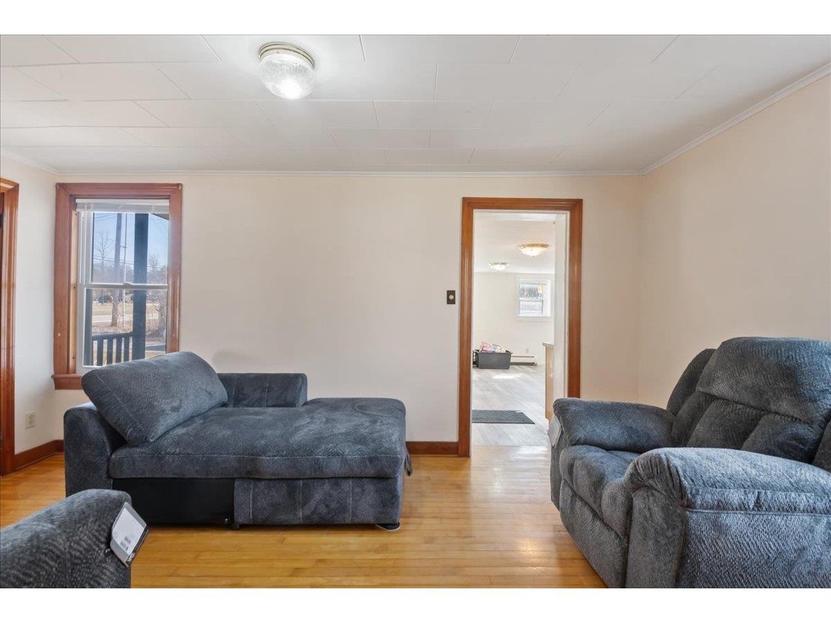 374 Lake Road