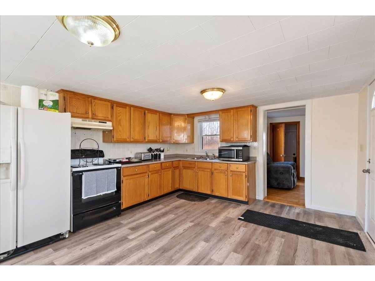374 Lake Road