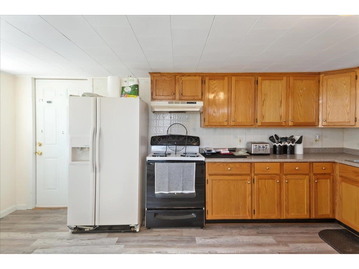 374 Lake Road