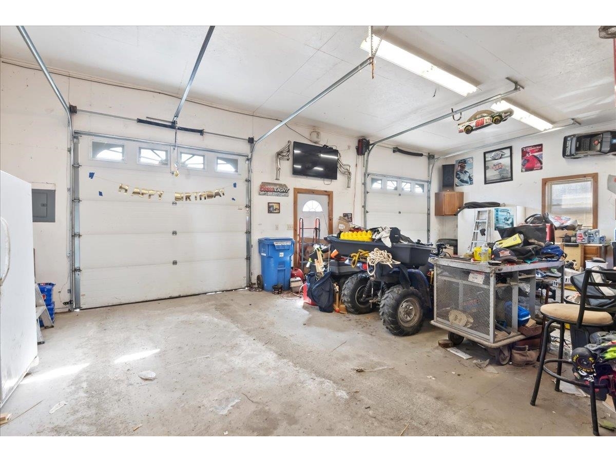 374 Lake Road