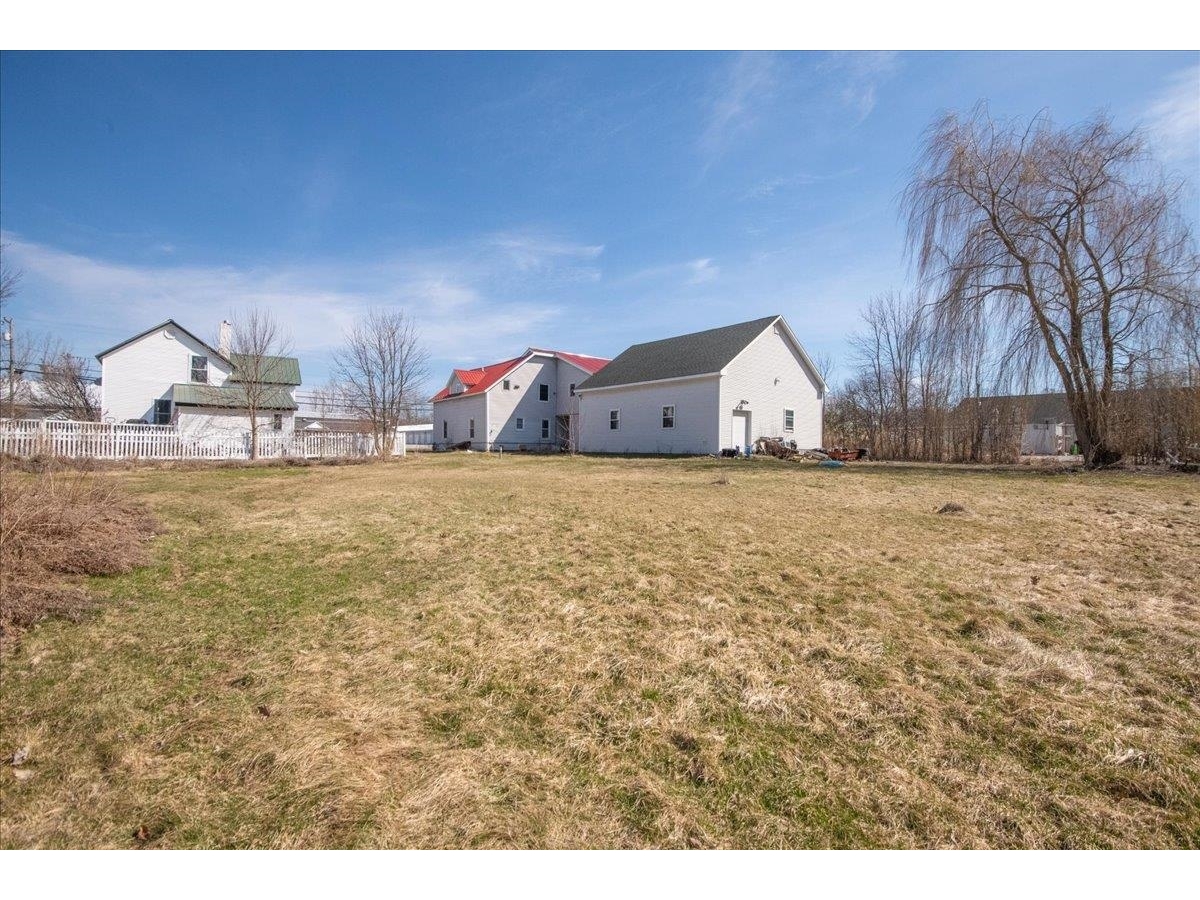 374 Lake Road