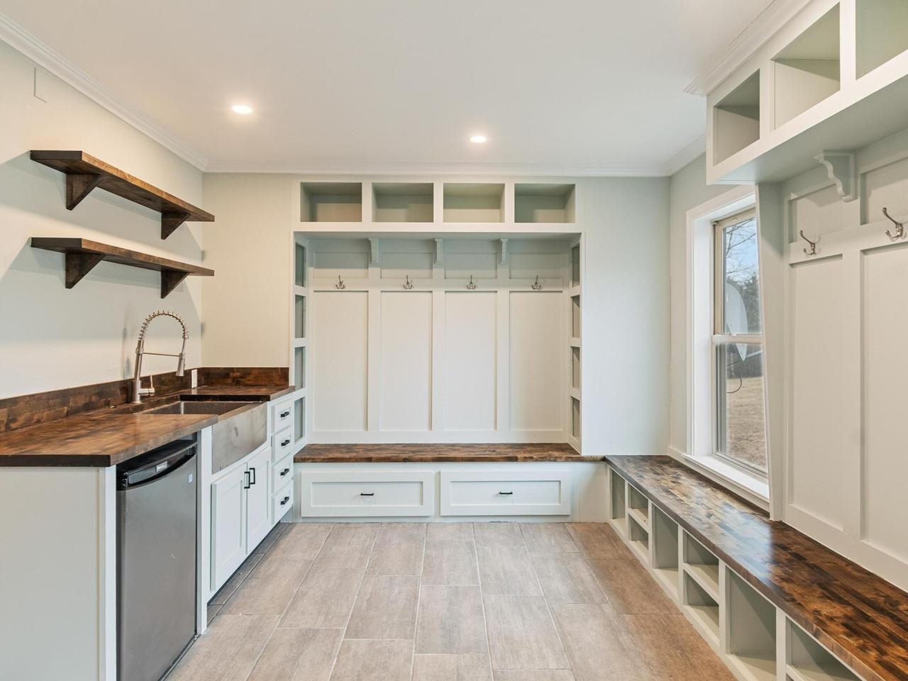 379 Breezy Hill Acres
