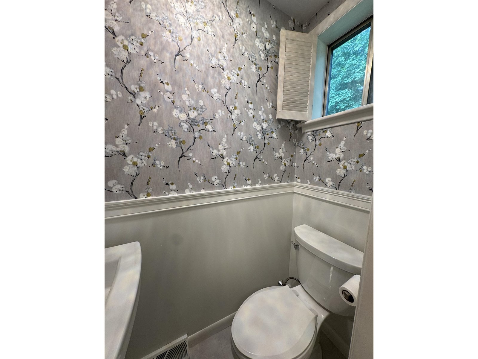 1st Floor bath