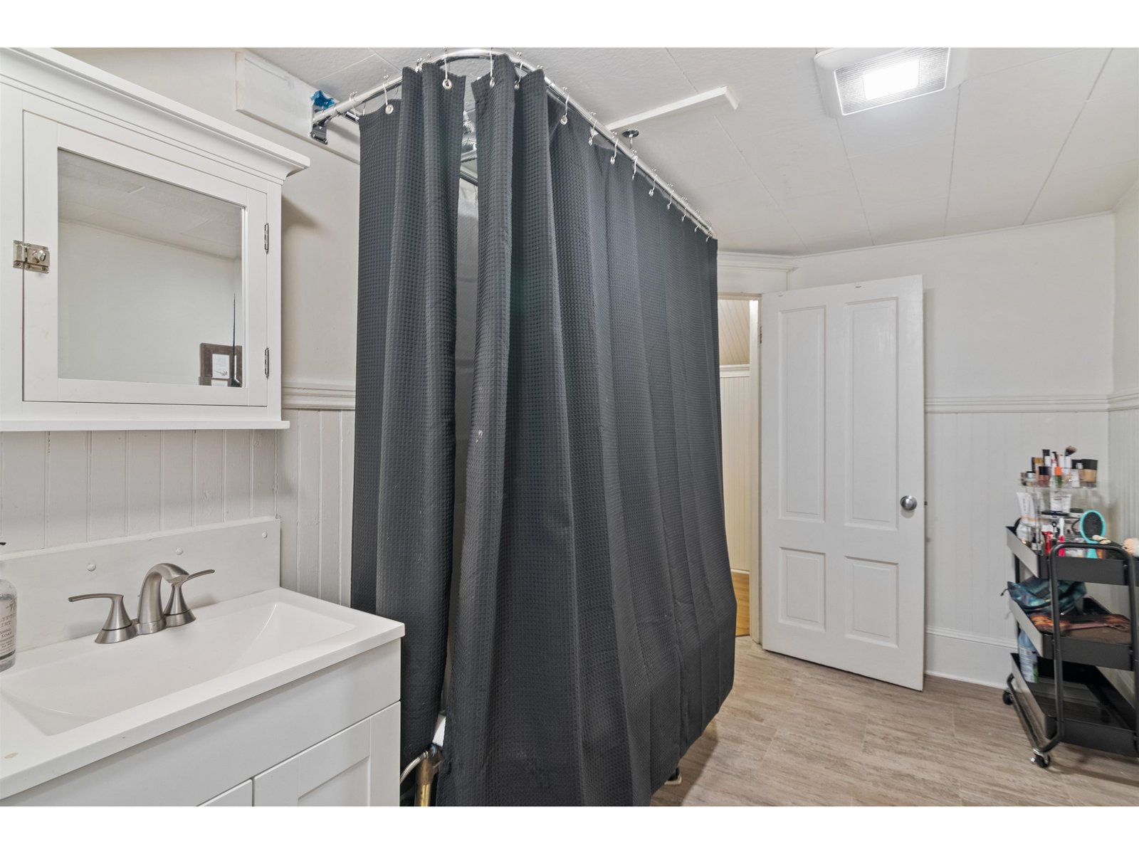 37a River Road