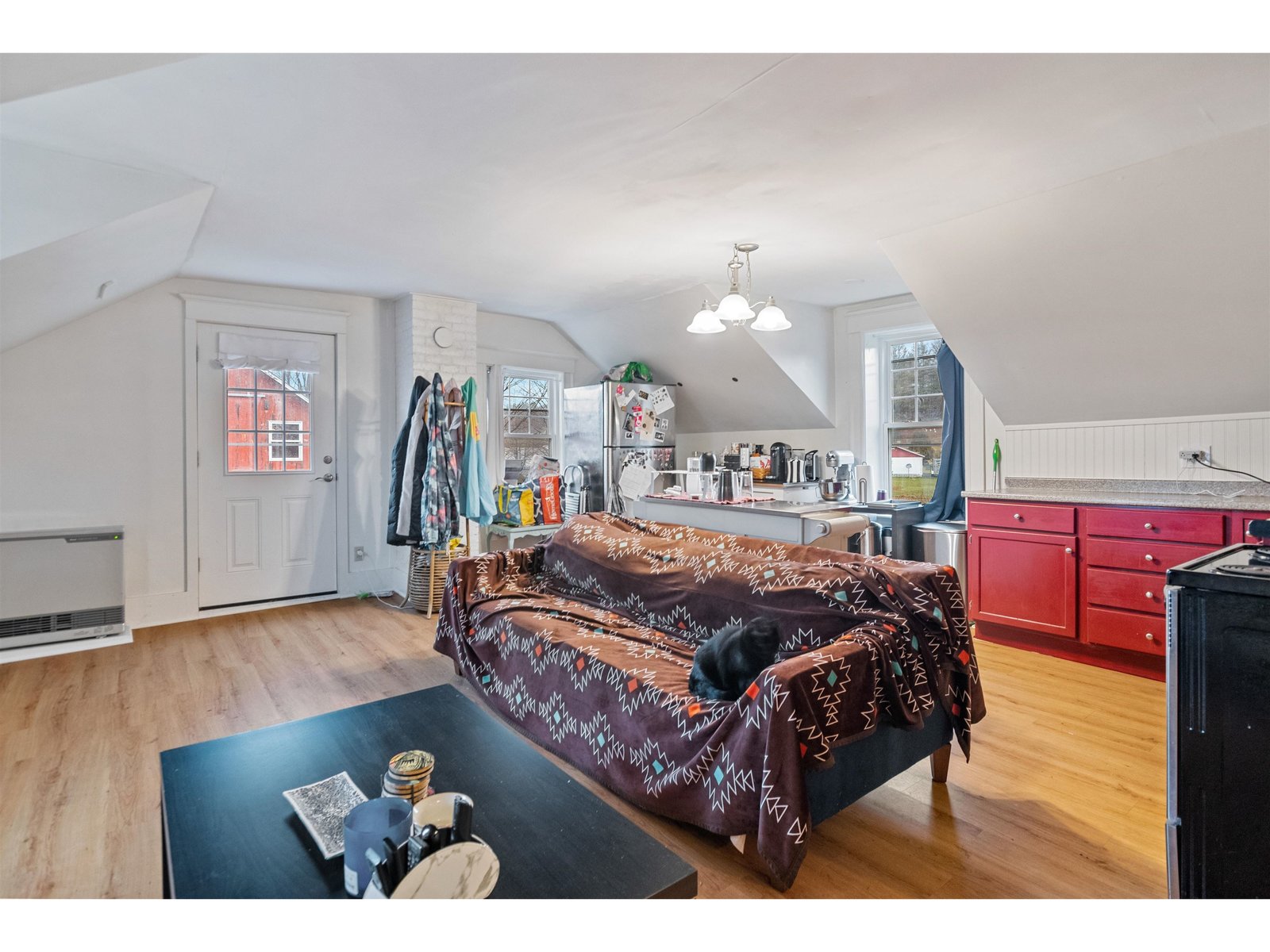 37a River Road