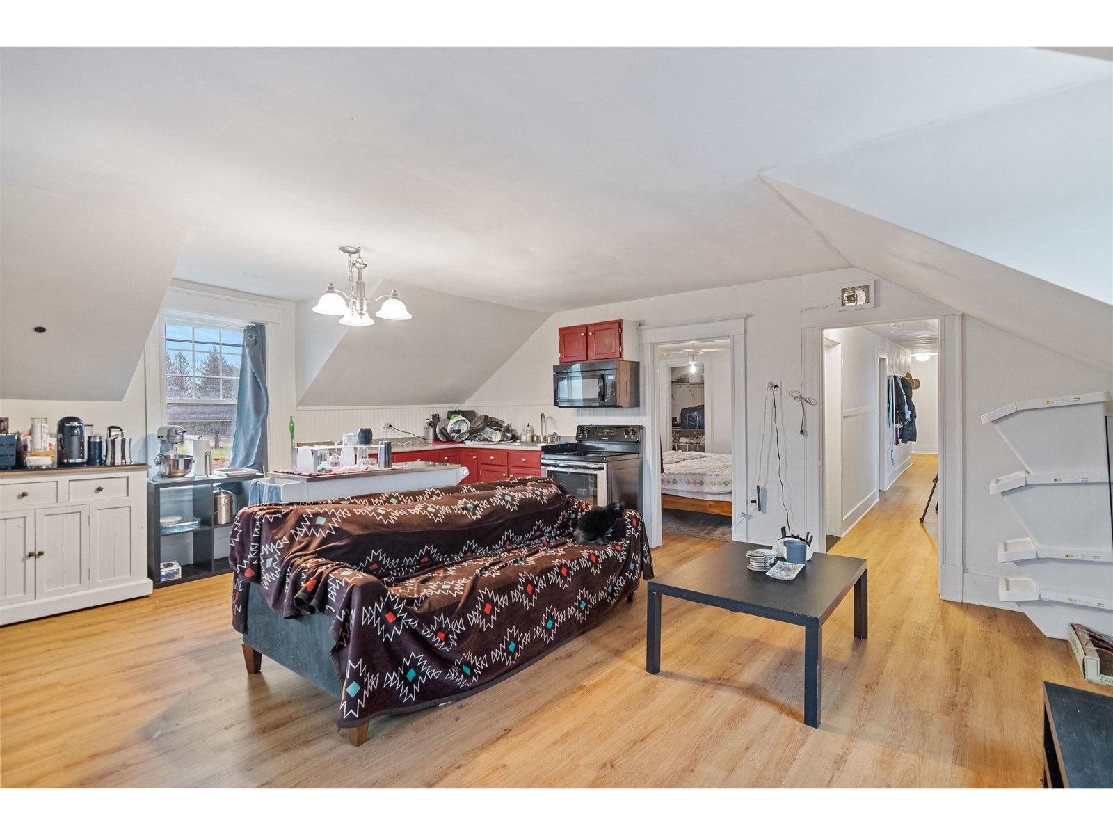 37a River Road