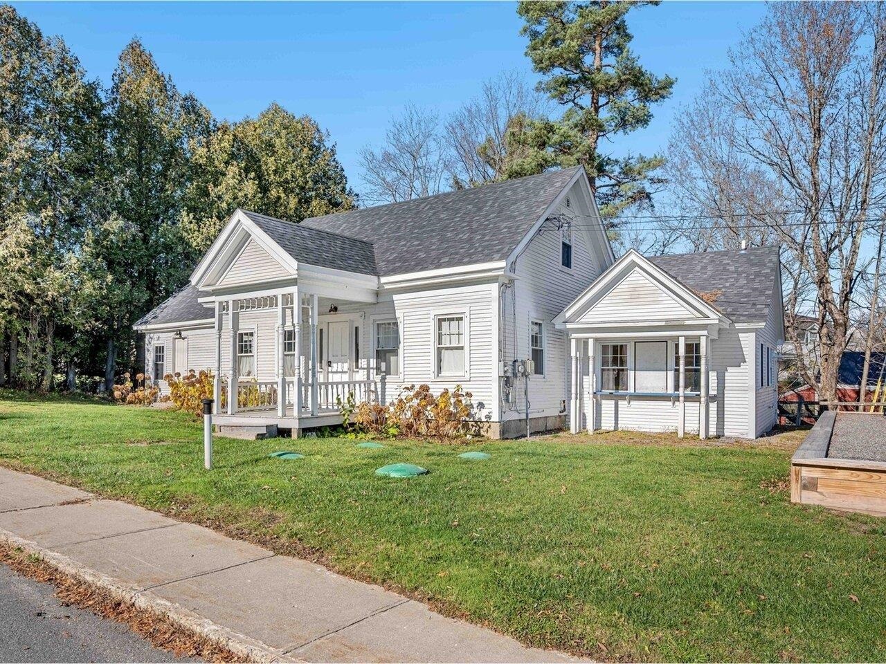 38 Beach Road