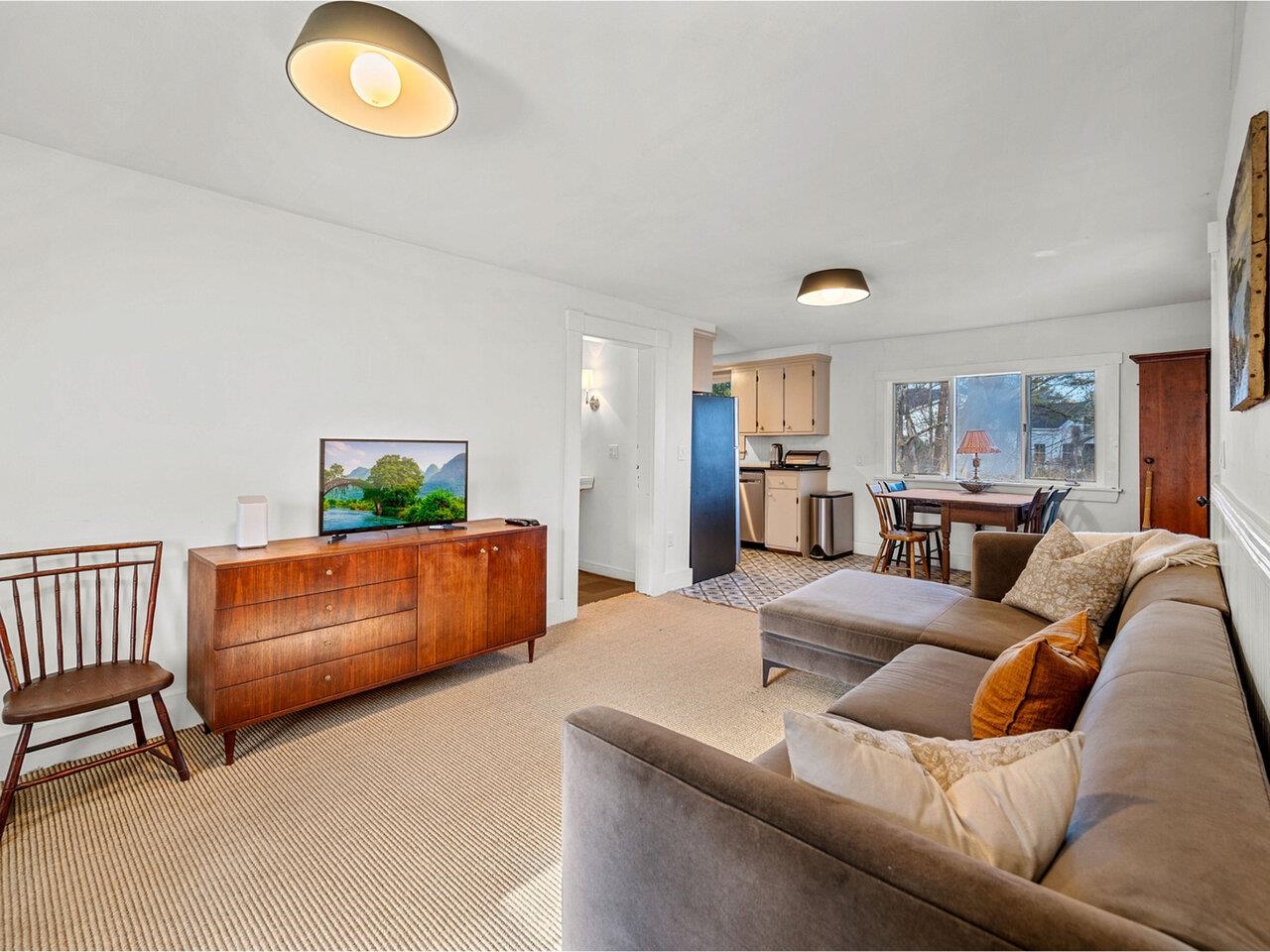 38 Beach Road