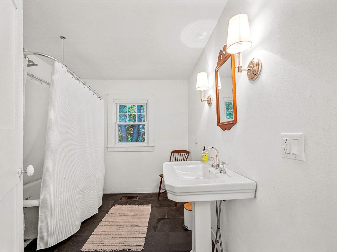38 Beach Road
