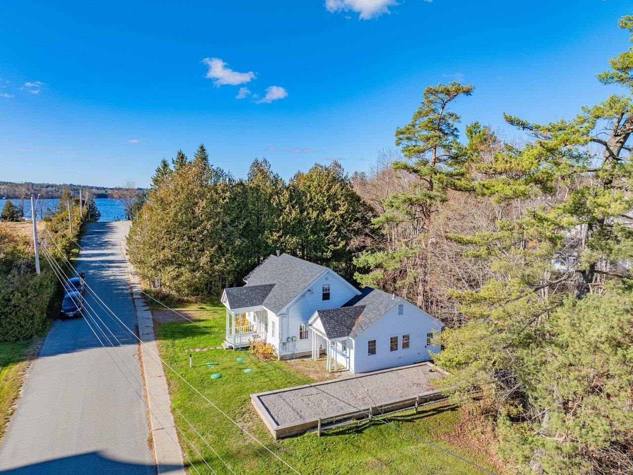 38 Beach Road