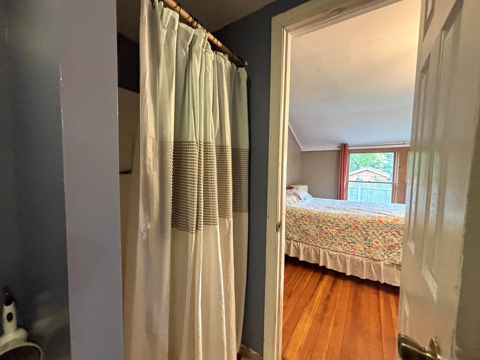 Primary 3/4 Bath