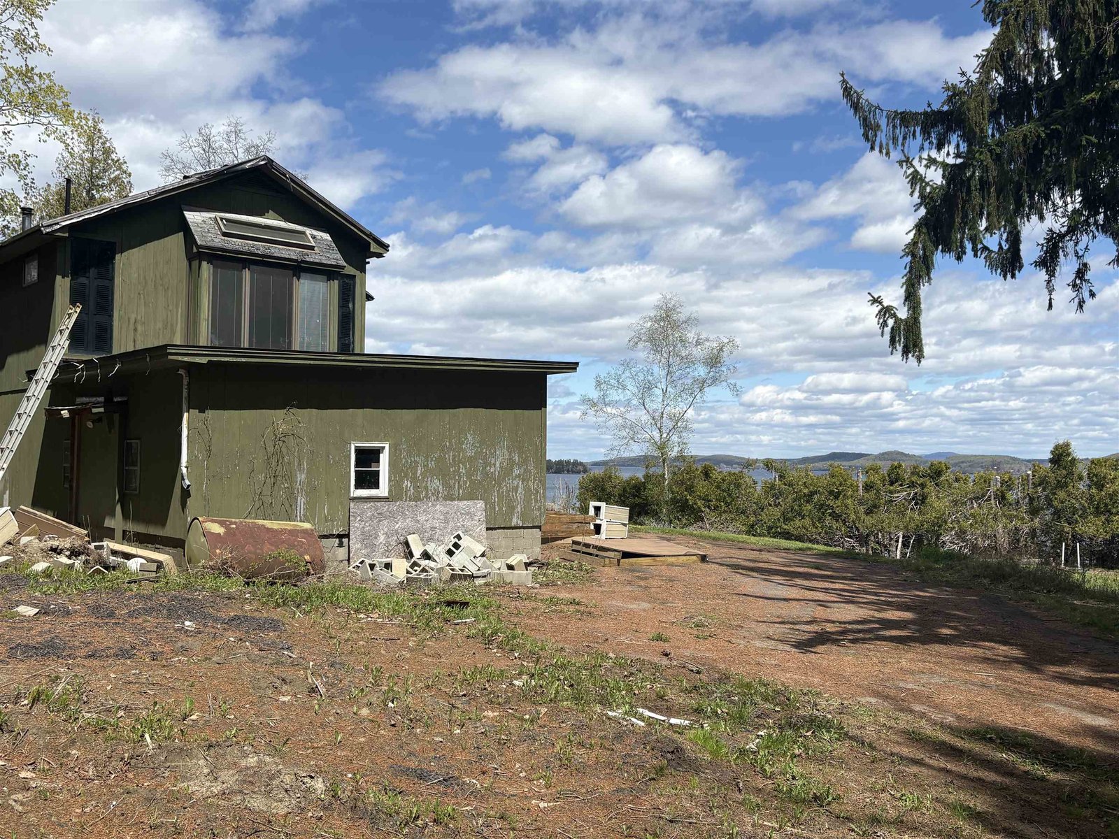 38 Featherbed Lane