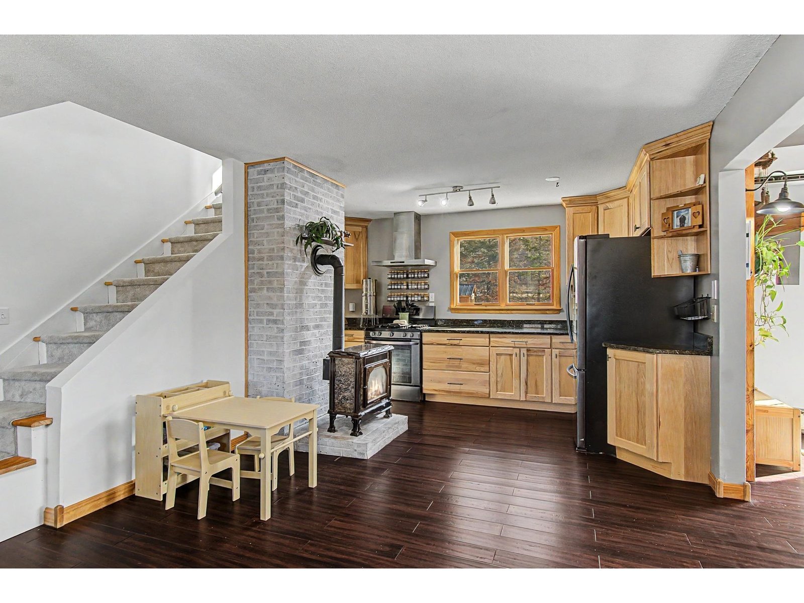 38 Hickory Place