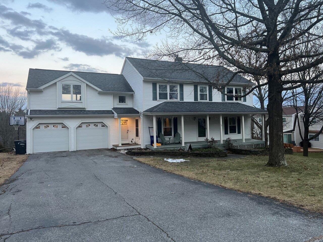 38 Knoll Circle