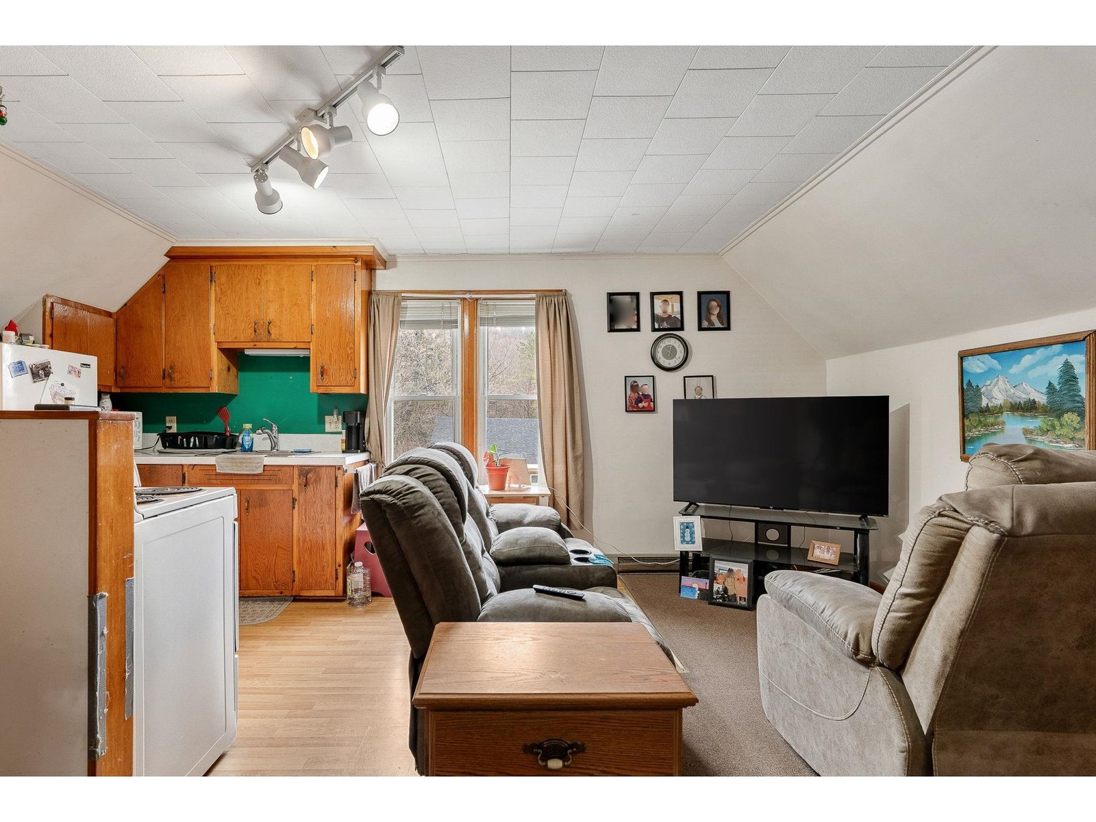 Unit 3, 2 bedroom/1 bath, level 3