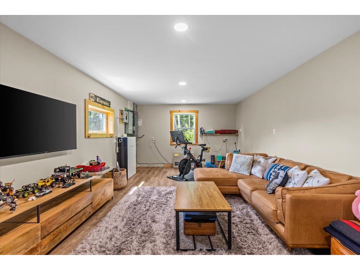 38 Owens Way