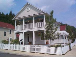 38 Palisades Street