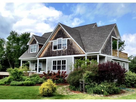 38 Tuckaway Pond Lane