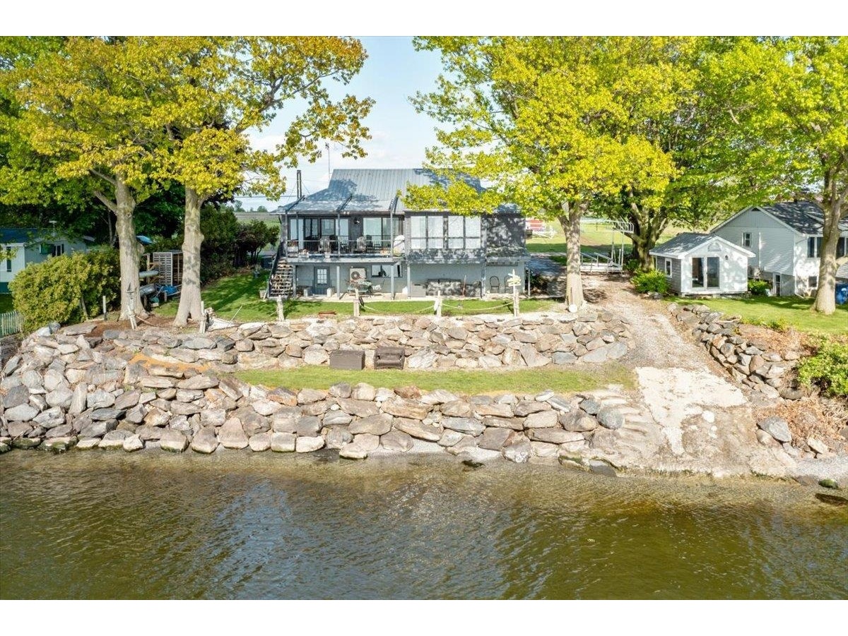 380 Lakewood Drive