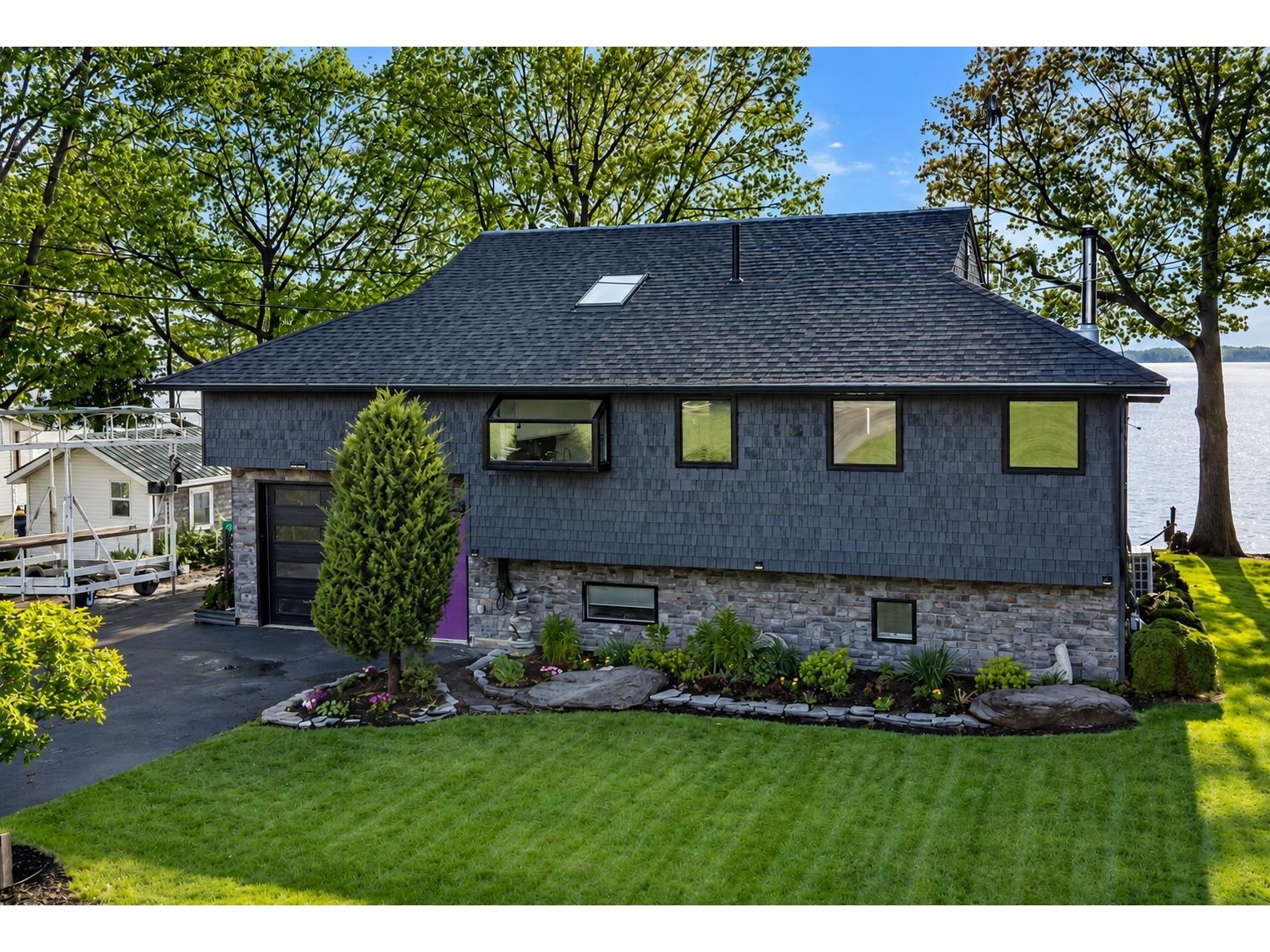 380 Lakewood Drive