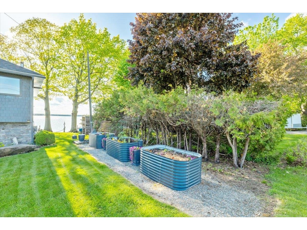 380 Lakewood Drive