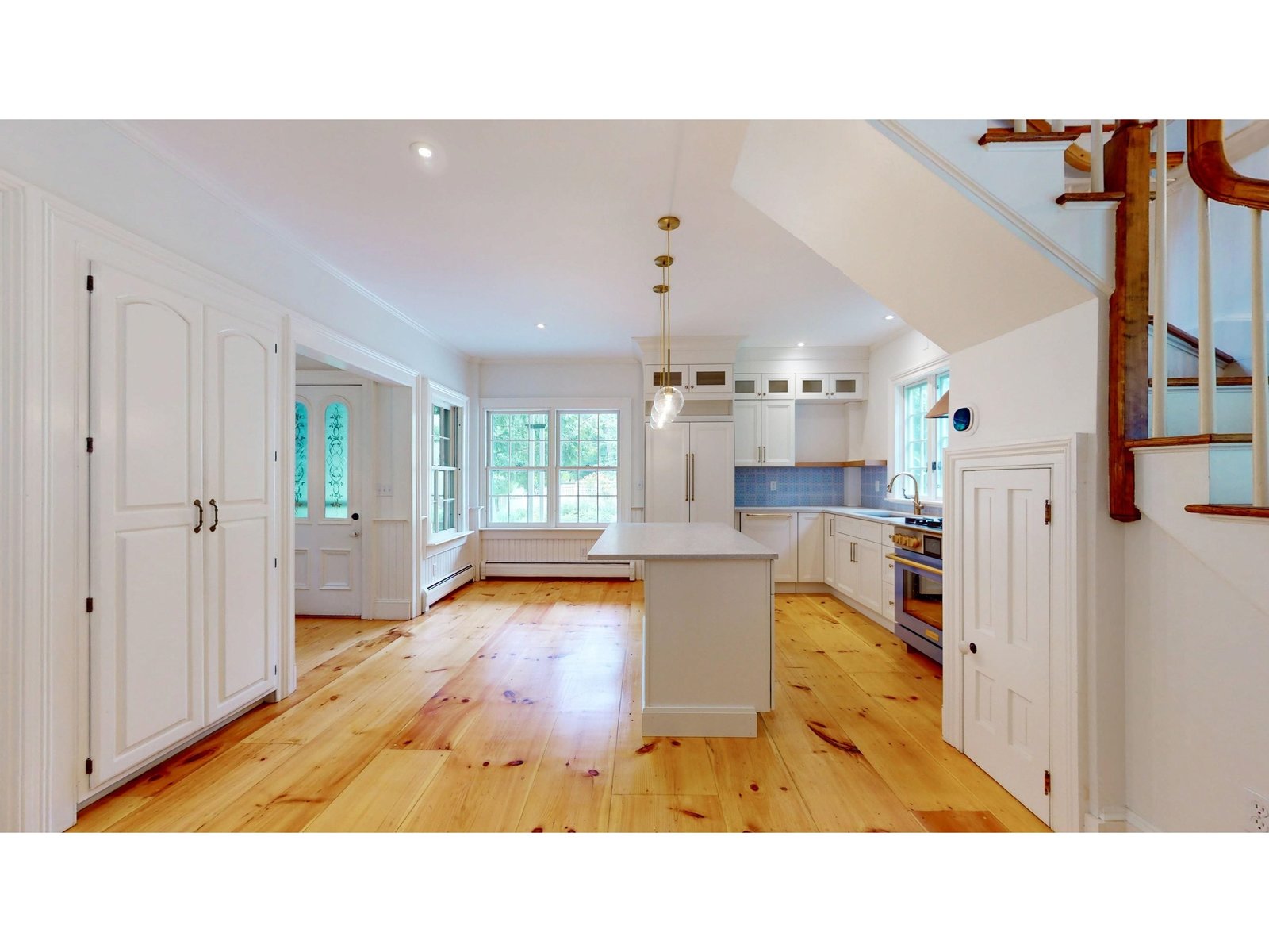 382 Hewitt Road
