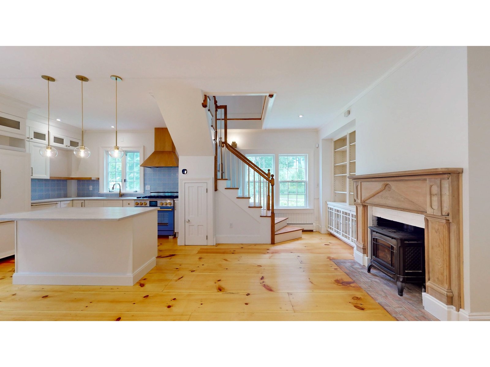 382 Hewitt Road
