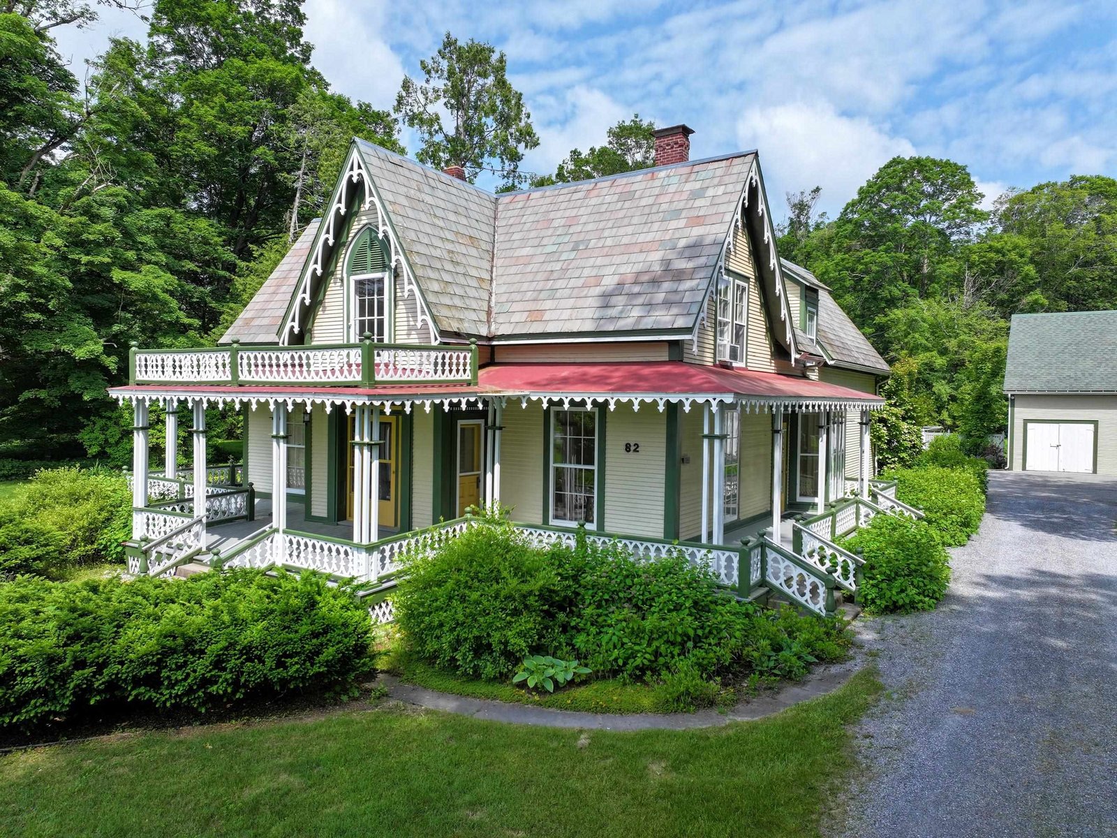 382 Hewitt Road