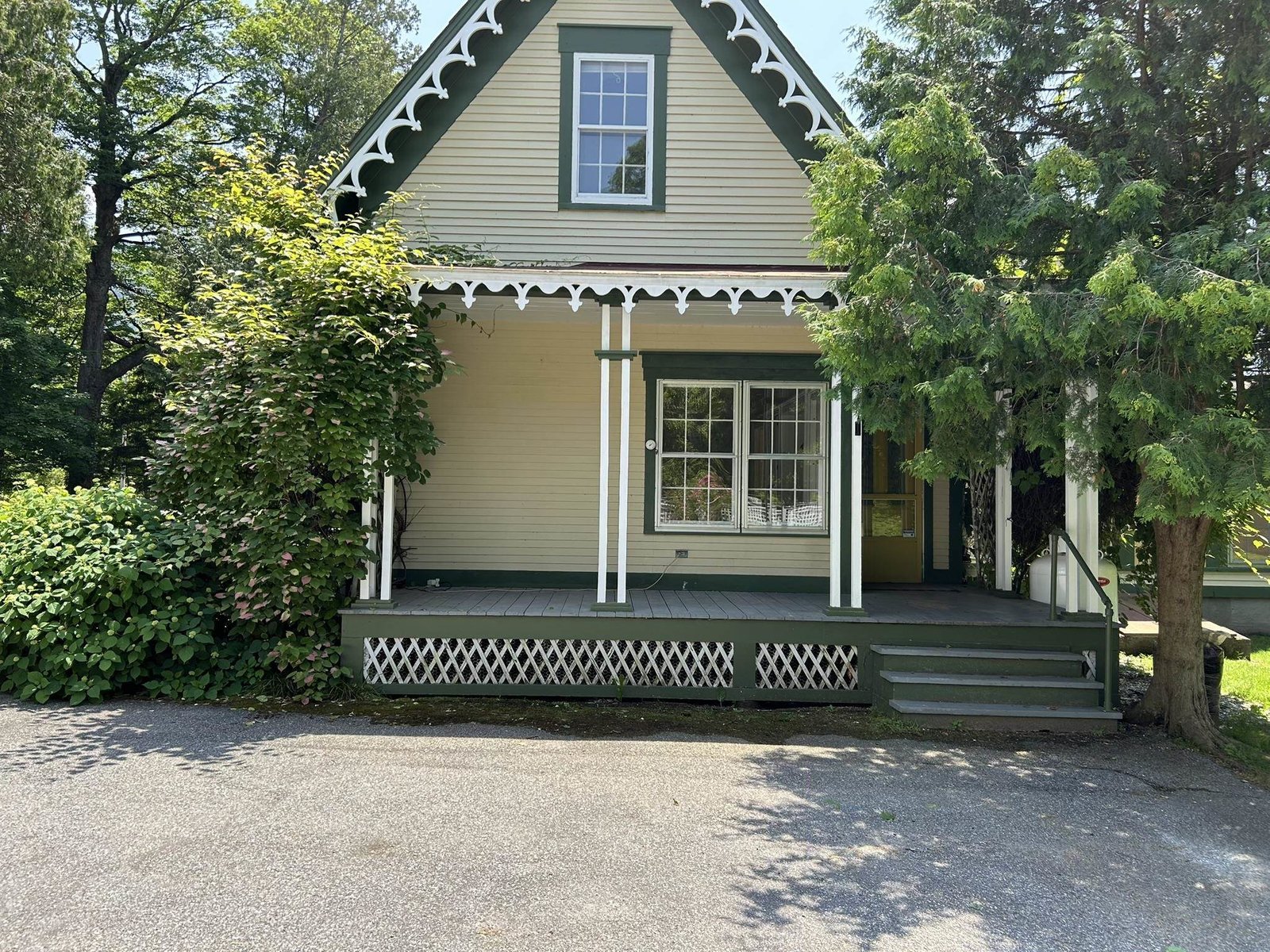382 Hewitt Road