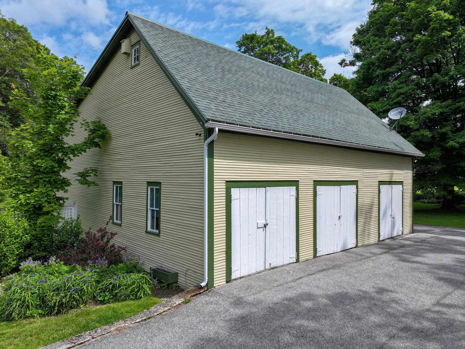 382 Hewitt Road