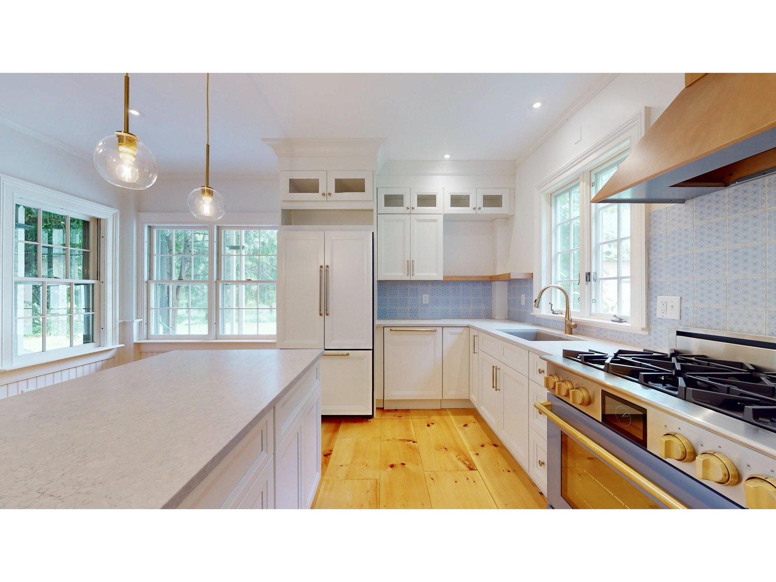 382 Hewitt Road