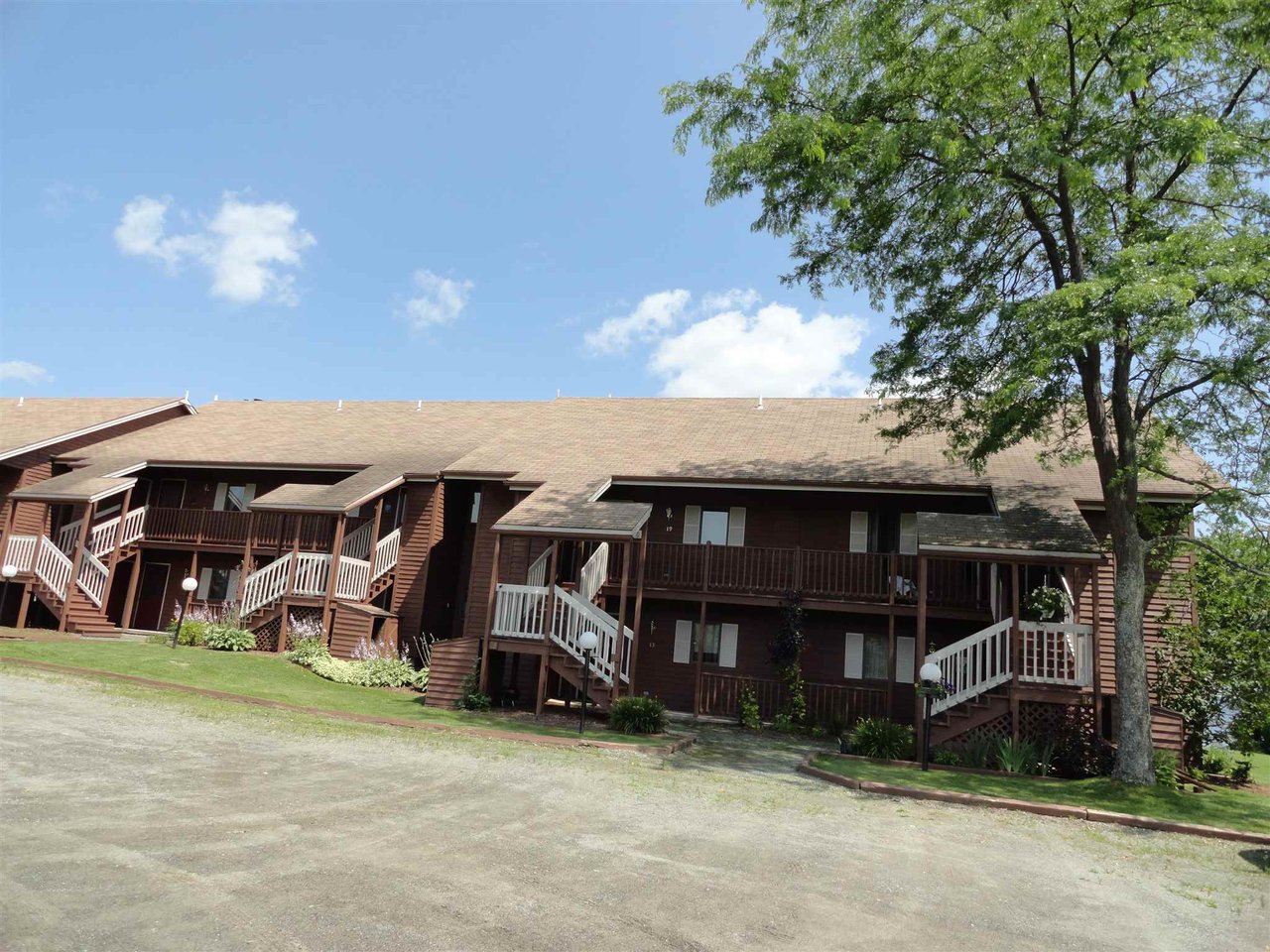 383 Holbrook Bay Commons, Unit B-19