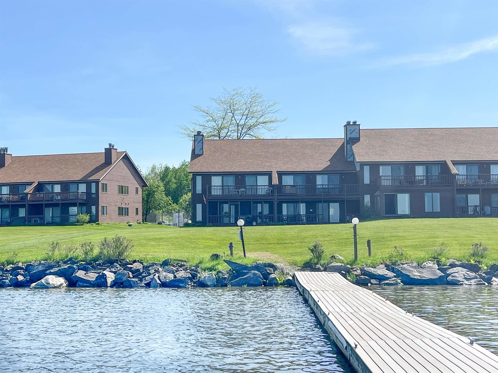 383 Holbrook Bay Commons, Unit B20