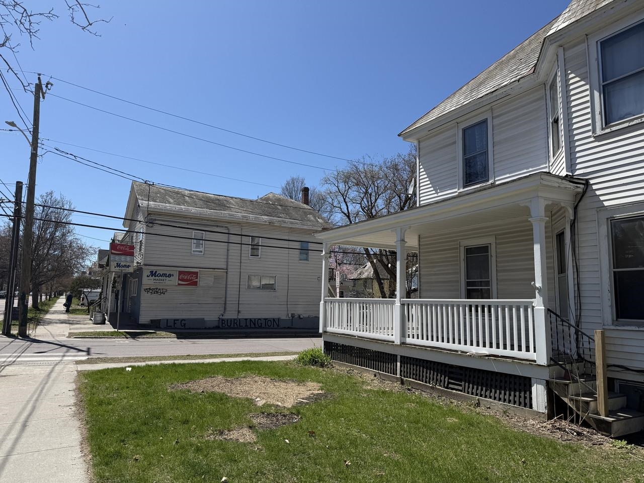 384 North Street