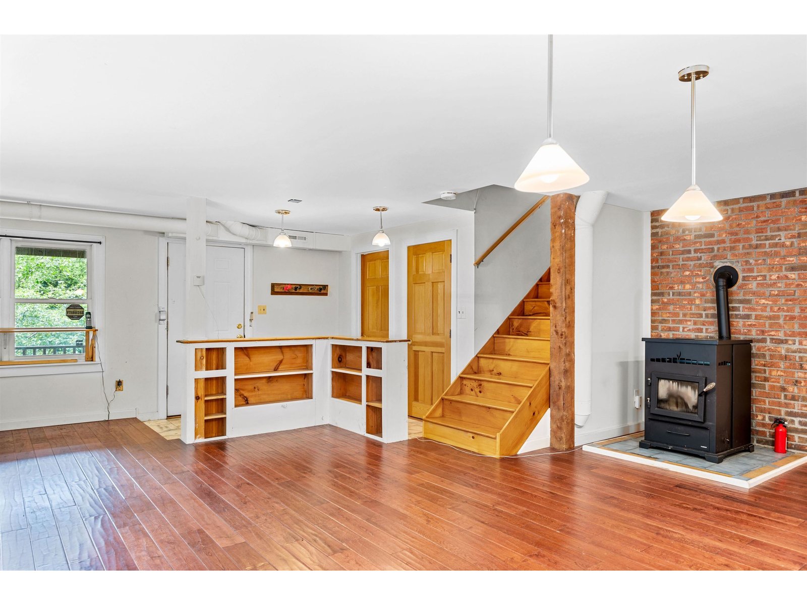 384 West Street