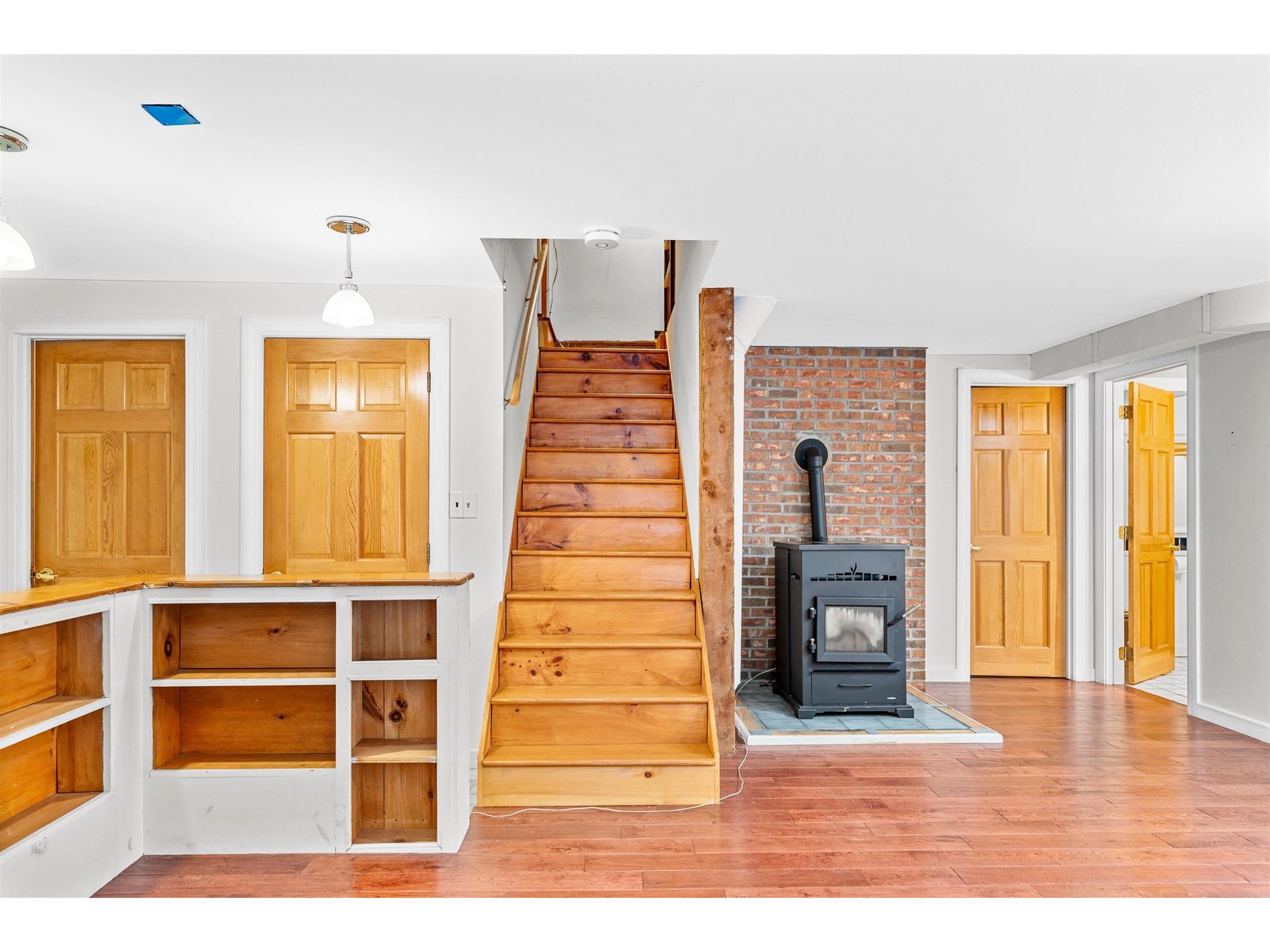 384 West Street