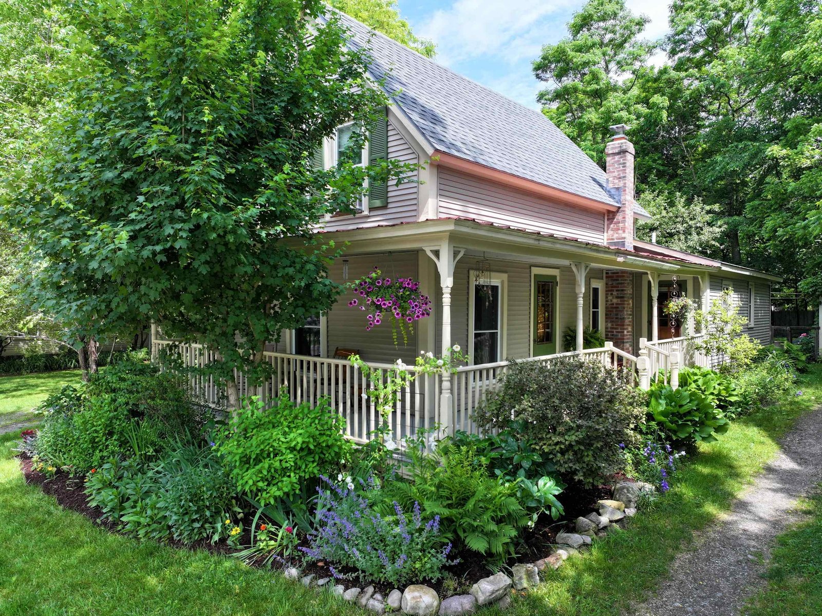 385 East Main Street Middlebury