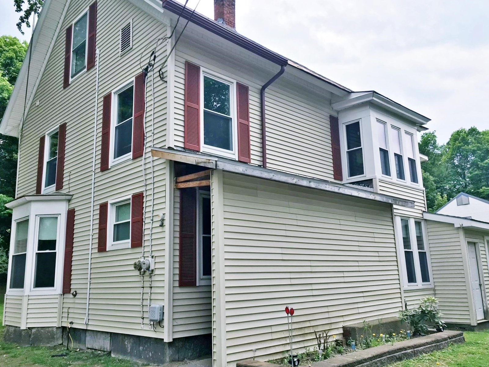 385 Main Street